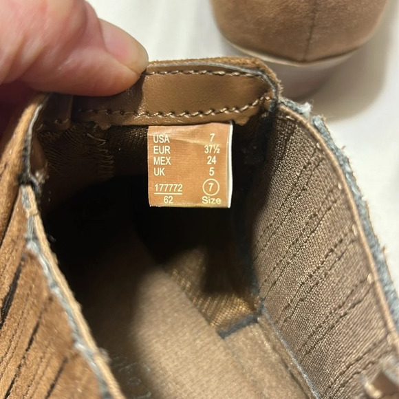 American Eagle Shanna Chelsea Ankle Boot Cognac Slip On Faux Suede Women’s 7 - Picture 5 of 10